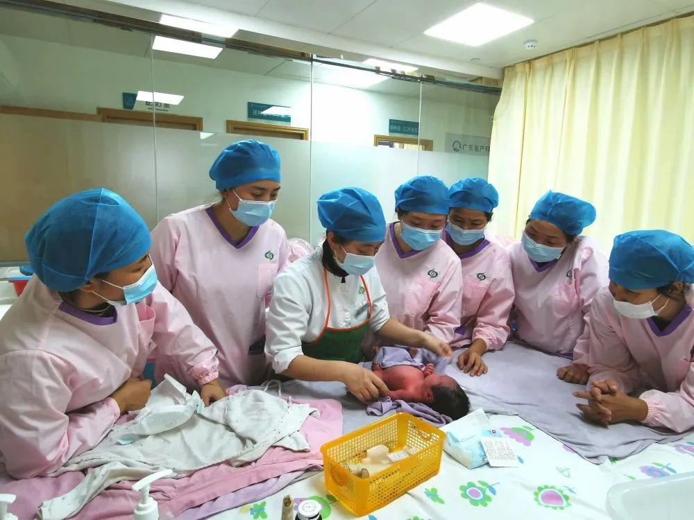 桐梓县妇婴监护型护送